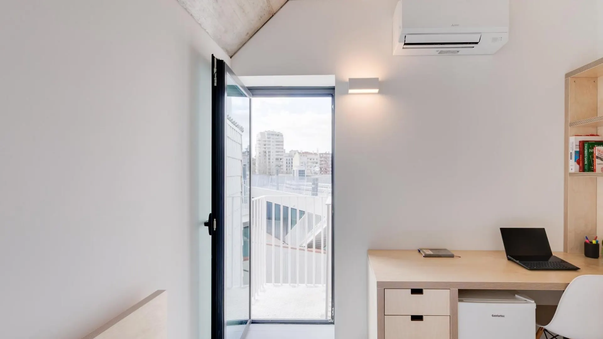 Studentville Central Lisboa 0*,